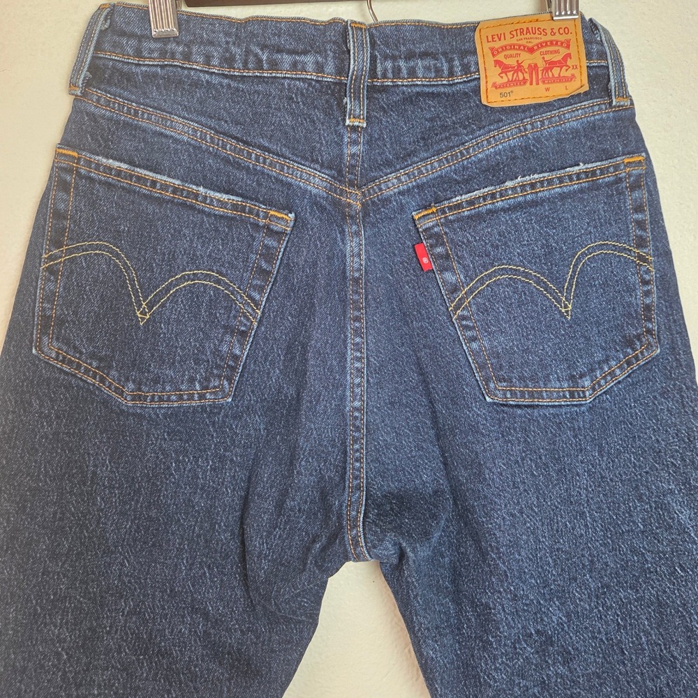 Levis 501 Crop Jeans W28 Button Fly Distressed‎ High Rise Dark Wash - Picture 4 of 10